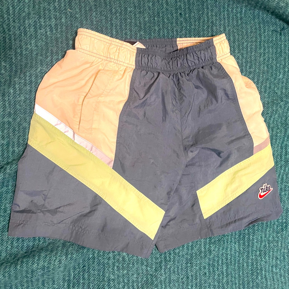 Nike Basketball shorts size S